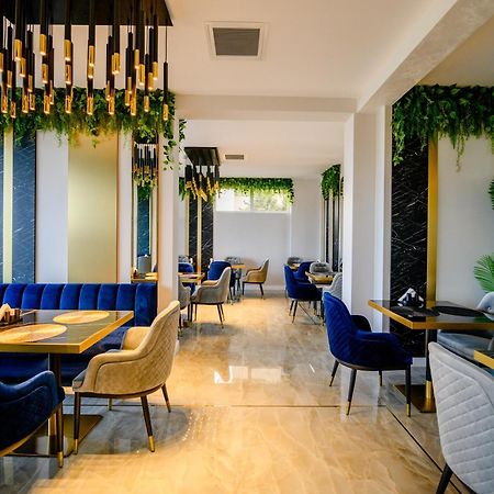 Elitte Inn & Suites Roşu 外观 照片
