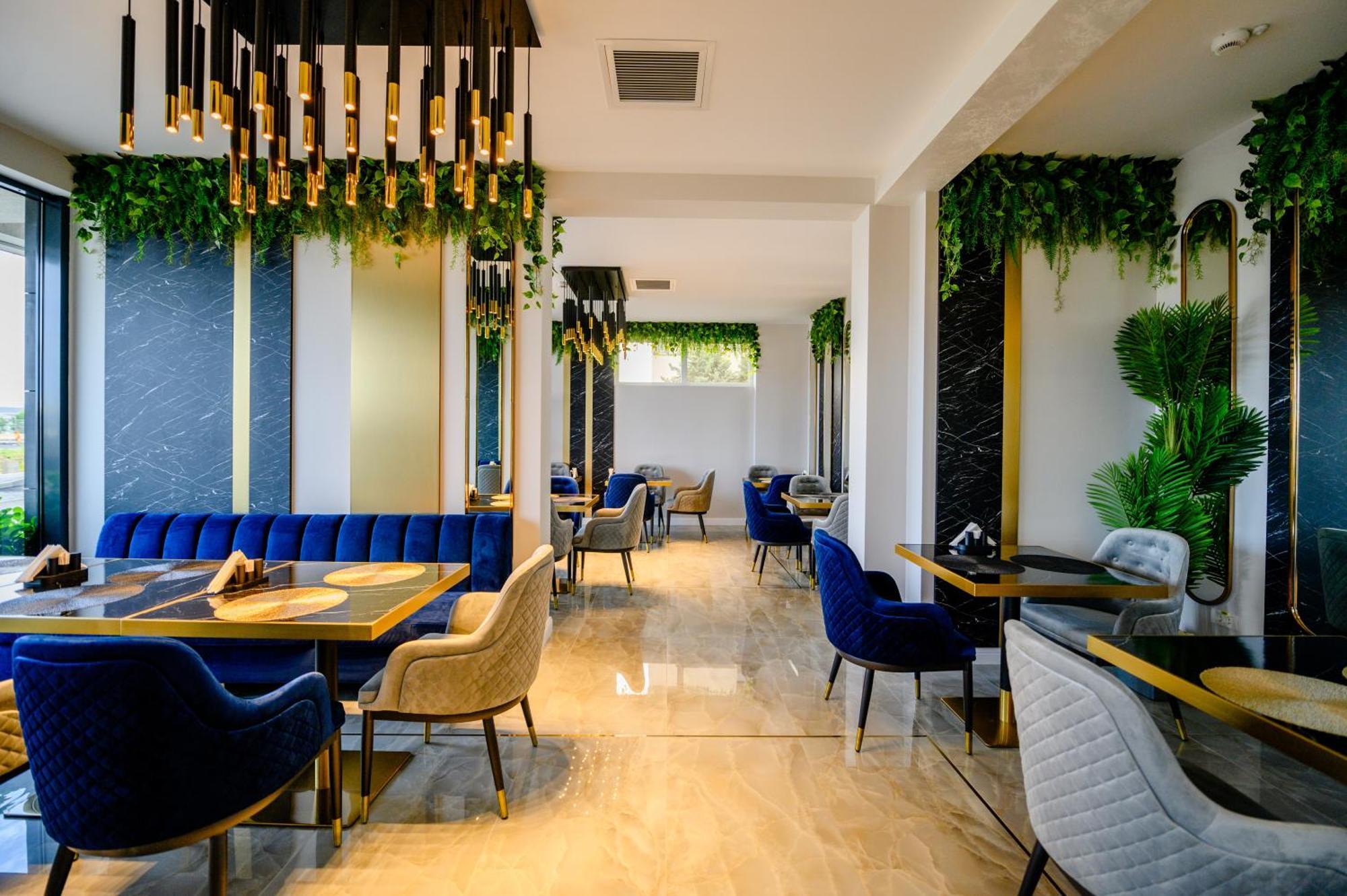 Elitte Inn & Suites Roşu 外观 照片