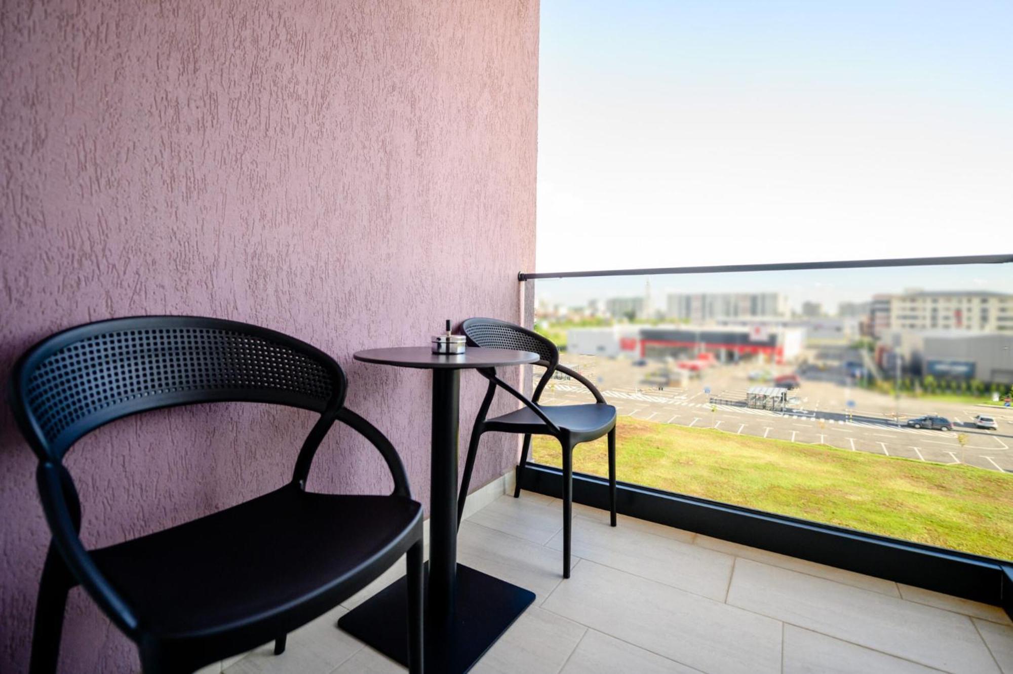 Elitte Inn & Suites Roşu 外观 照片