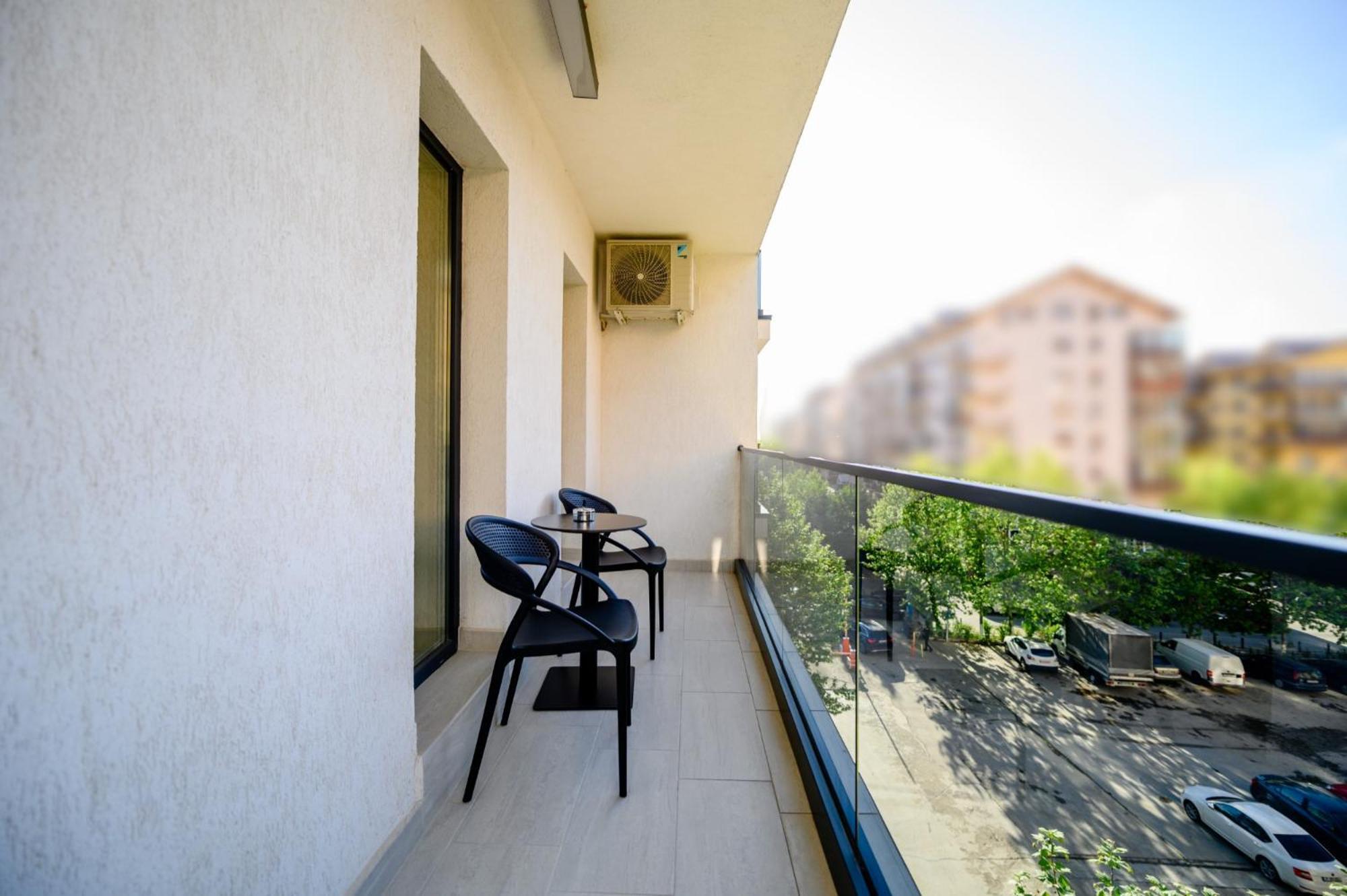 Elitte Inn & Suites Roşu 外观 照片