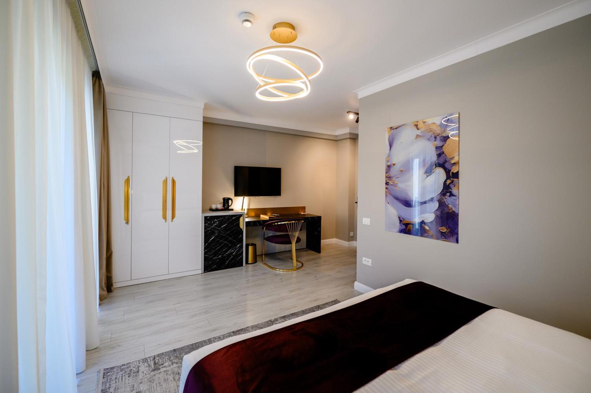 Elitte Inn & Suites Roşu 外观 照片